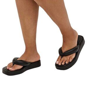 Torrid Womens NWT Faux Leather Black Y2K 90s Chucky Padded Platform Sandals 9.5